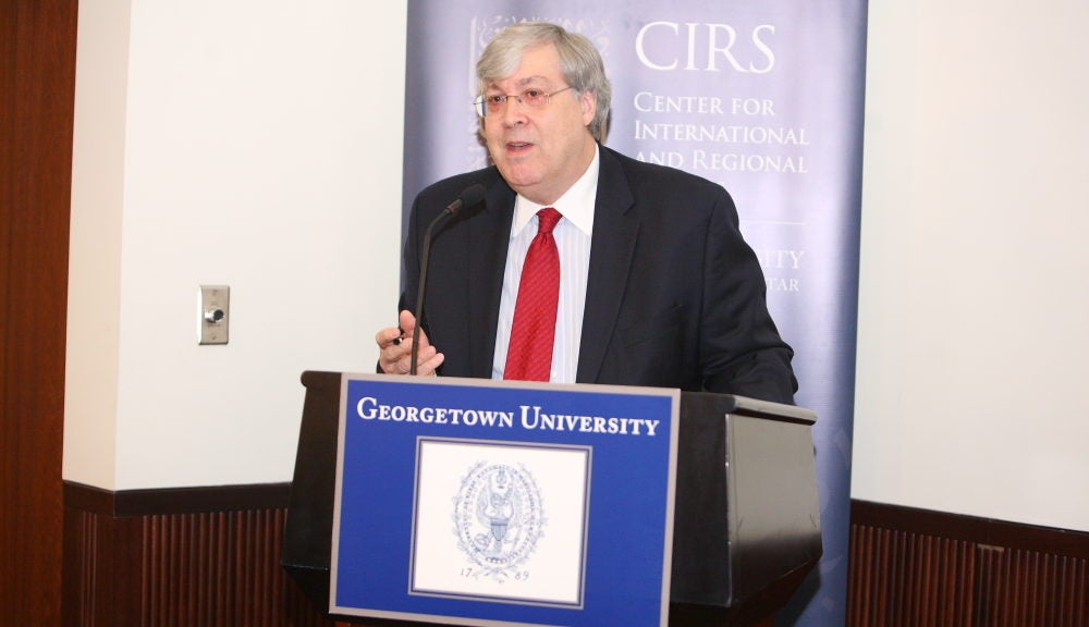 ÙÙØ±Ø§ÙØ³ Ø¨ÙØªØ± ÙÙÙÙ ÙØ­Ø§Ø¶Ø±Ø© Ø¹Ù ÙÙØ§ÙØ¦ Ø§ÙØ®ÙÙØ¬ ÙÙ ÙÙÙØ© Ø§ÙØ´Ø¤ÙÙ Ø§ÙØ¯ÙÙÙØ© Ø¨ÙØ·Ø±