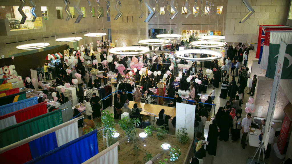 Georgetown womenâs club breast cancer awareness event