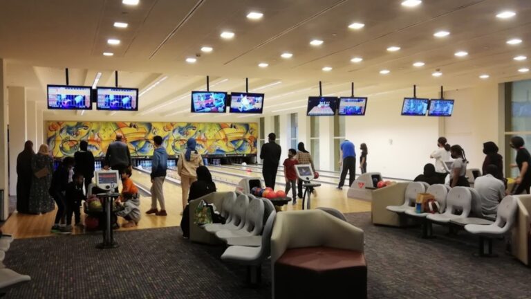 BOWLING_PLACES_IN_QATAR_QF_student_center