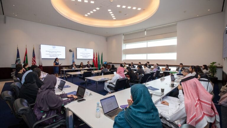 تعاون بين جامعتي جورجتاون في واشنطن والدوحة لتطبيق برنامج مبتكر لمحاكاة الأزمات والتفاوض في مؤسسة قطر