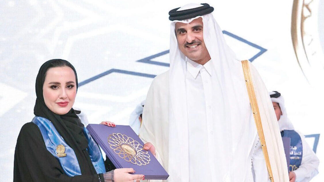 Dana Al-Anzy Receives Education Excellence Award from His Highness the Emir
